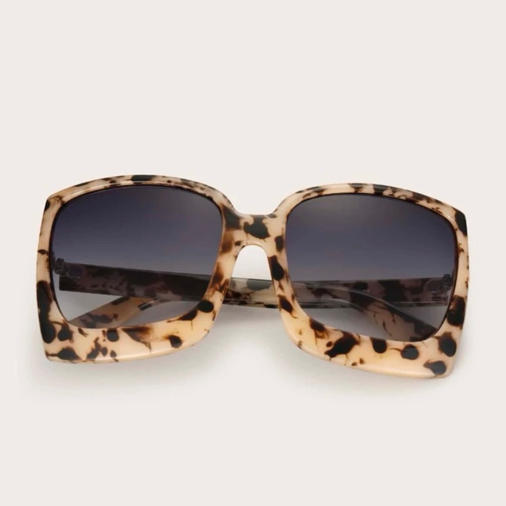 Leopard Pattern Frame Sunglasses